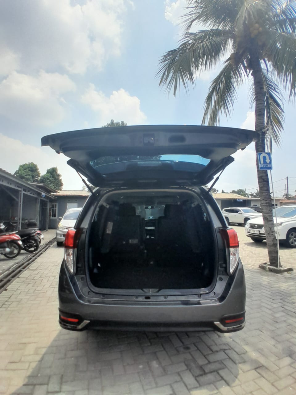 Gambar New Venturer 2.4 at 